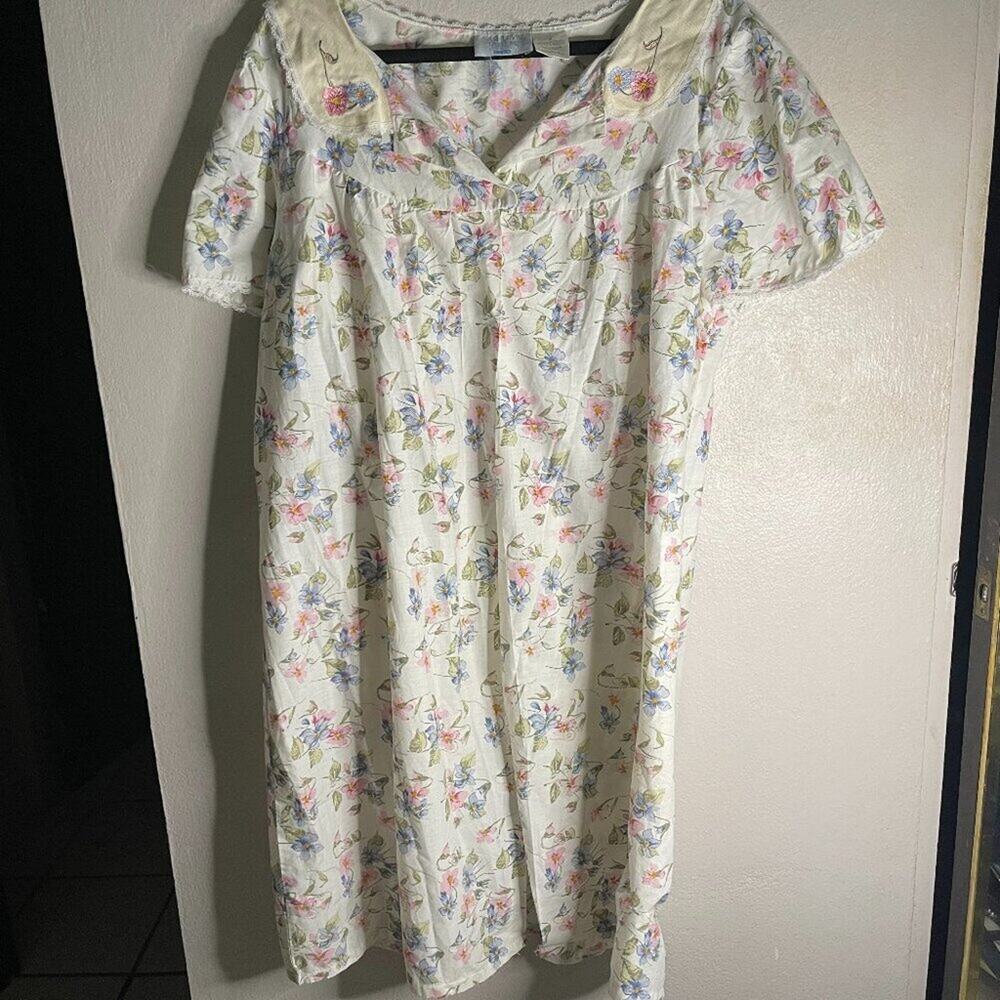 Ashley Taylor Floral Housecoat 1X Lace Trim Cottagecore Robe